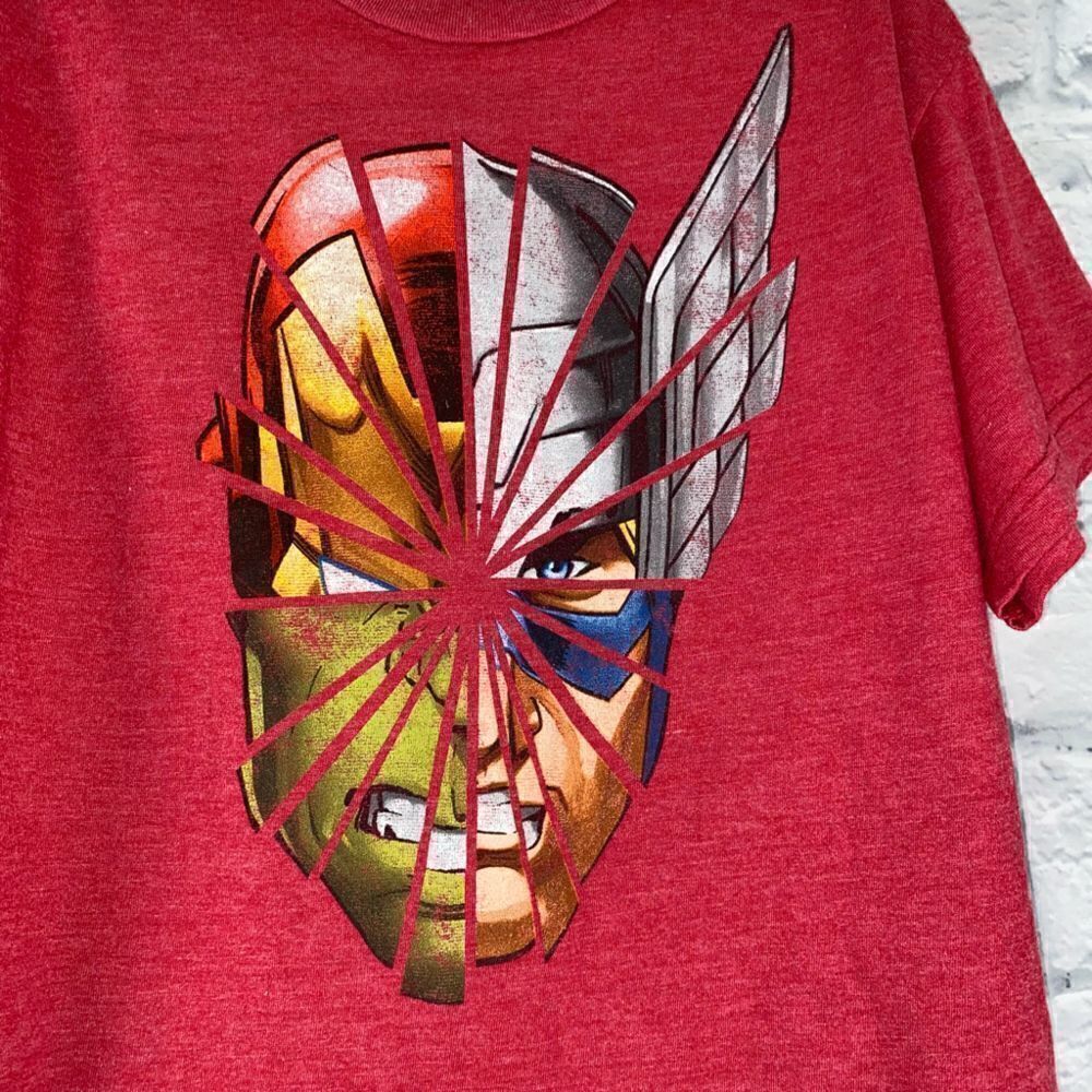 Avengers assemble cap America & iron man Crewneck short sleeve tee sz XS - Picture 2 of 4